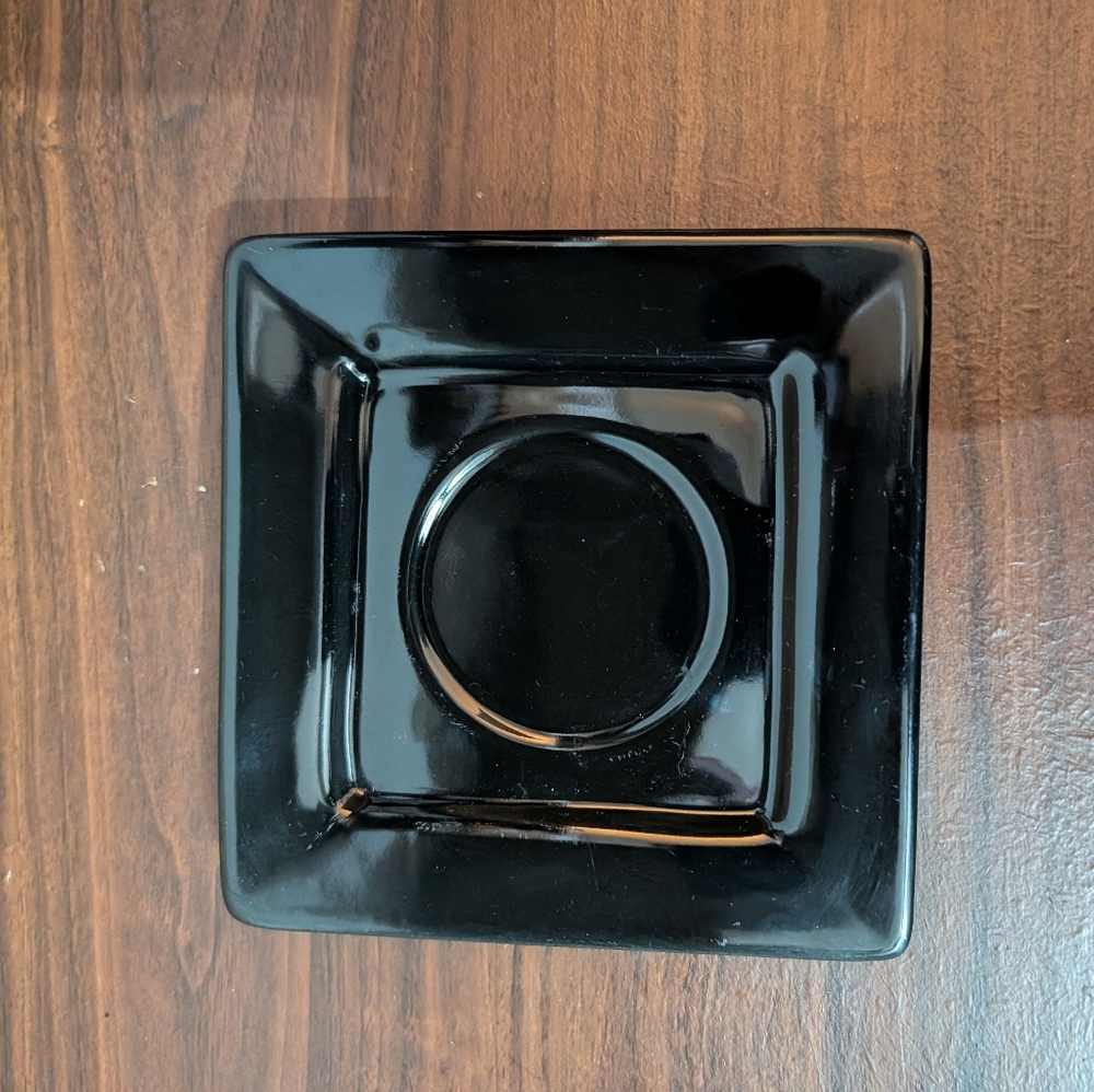10 Strawberry Street Black Square Cup Saucers